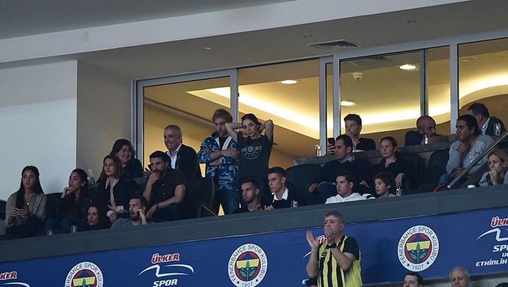 <h2>Fenerbahçe basketbola, futboldan destek</h2>