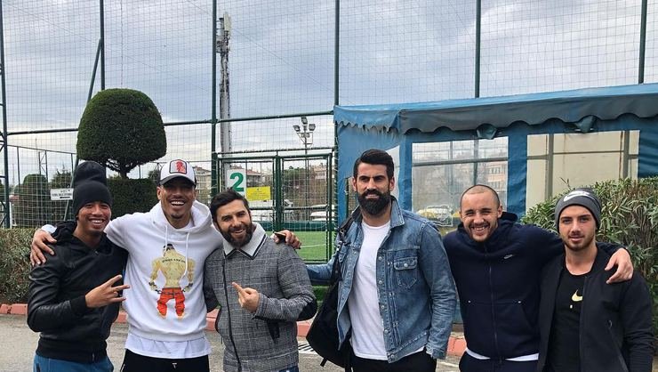 <h2>Fenerbahçe’de kadro dışılar bir arada</h2>