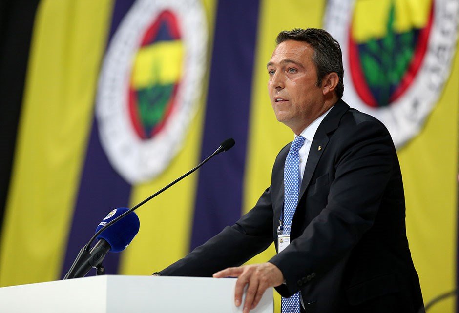 <h2>Fenerbahçe’nin yeni teknik direktöründe son dakika! İstanbul’a geldi</h2>