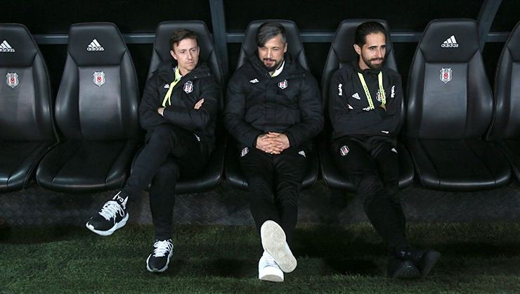 <h2>Flaş iddia! Beşiktaş’ta yumruk yumruğa kavga! İlhan Mansız ve Sarper Çetinkaya...</h2>