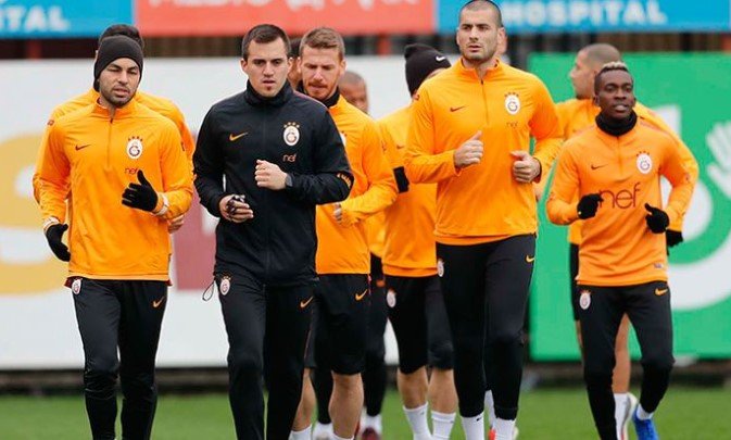 <h2>Galatasaray, Lokomotiv Moskova’ya bileniyor</h2>