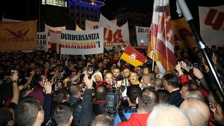 <h2>Galatasaray taraftarından TFF’ye tepki</h2>