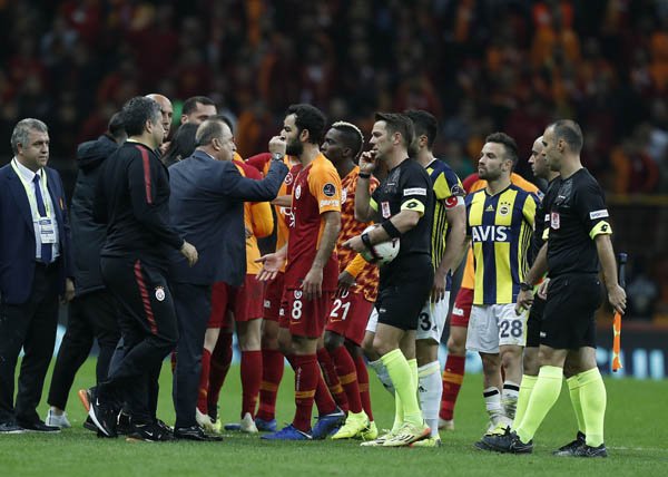 <h2>Galatasaray’a 2. şok! PFDK tehlikesi</h2>