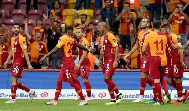 'Galatasaray'da deprem! Tam 12 isim...