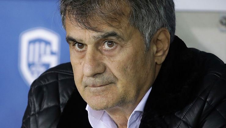 <h2>İşte Şenol Güneş’in forvet kararı! Sürpriz gelişme</h2>