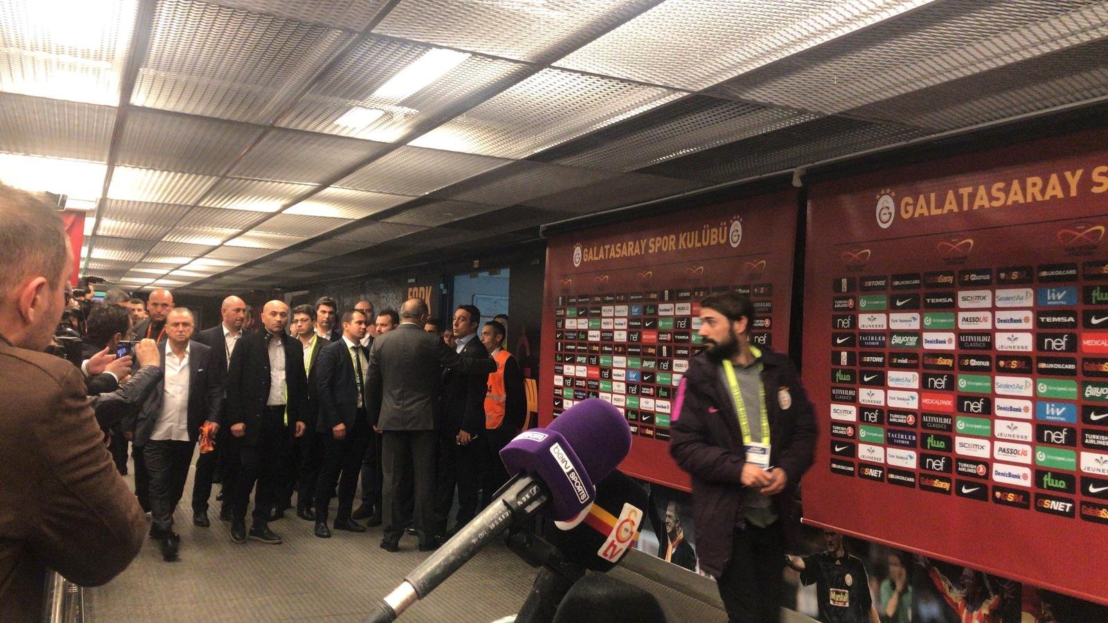 'Maç sonunda flaş görüntü! Fatih Terim ve Ali Koç...