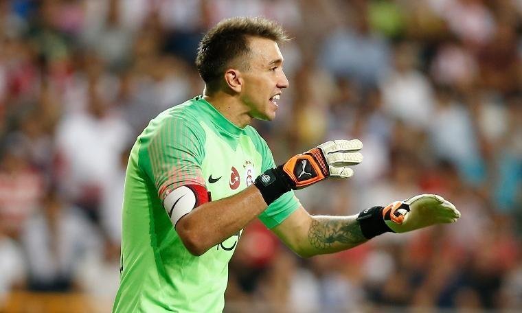 <h2>Muslera</h2>
