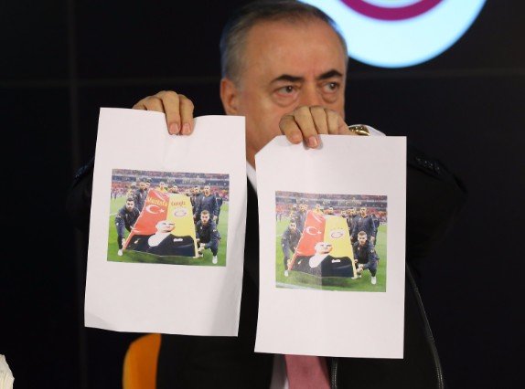 'Mustafa Cengiz'i kızdıran fotoğraf! Basın toplantısında sert tepki