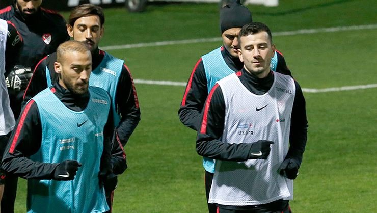 <h2>Oğuzhan Özyakup’a milli terapi</h2>