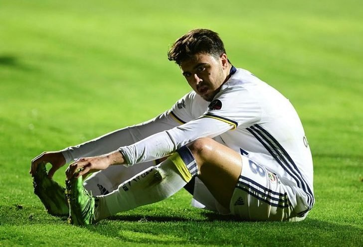 'Ozan Tufan'ın yüzündeki beni aldırma sebebi ortaya çıktı