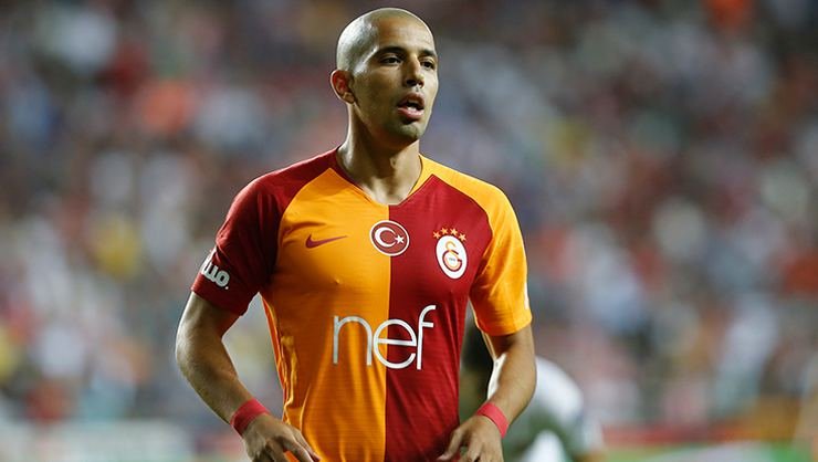 <h2>Selçuk İnan ve Feghouli sahaya</h2>
