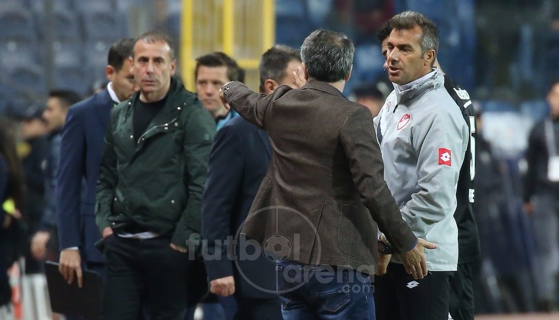 'Şenol Güneş'i Başakşehir maçında çıldırtan olay