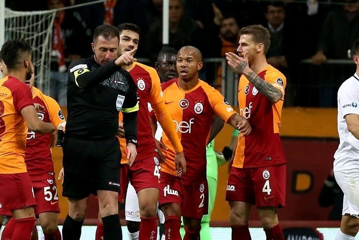 'TFF'den flaş karar! Hakemlikleri sona erdirilecek.