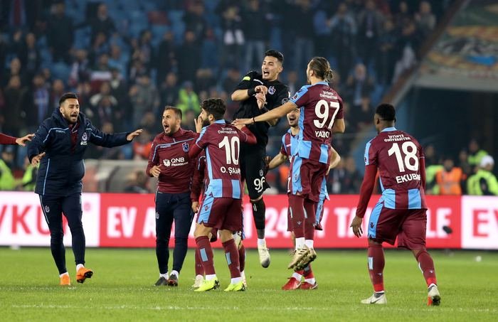 'Trabzon yerel basınından olay galibiyet manşetleri