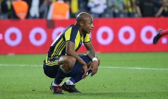 'Ve Andre Ayew'den transfer için flaş karar