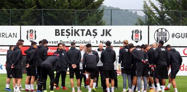 'Ve Beşiktaş'ın golcü transferini hocası resmen açıklandı