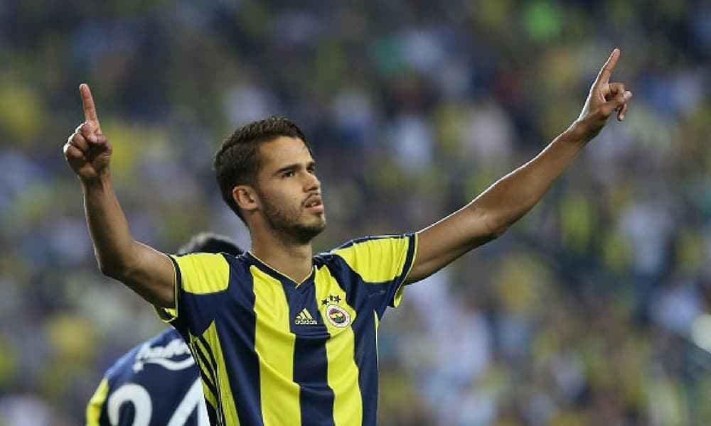 ' Fenerbahçe 18 yaşındaki yıldız için Diego Reyes takasını teklif etti