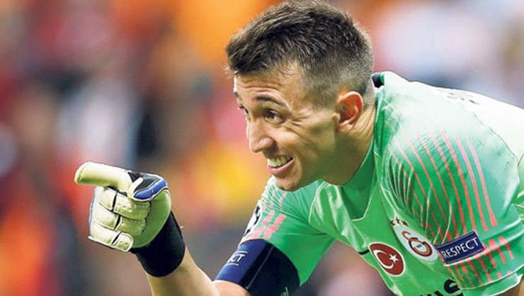 ' Galatasaray'da Fernando Muslera için transfer kararı