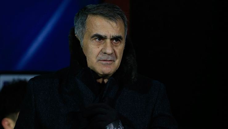 <h2> Şenol Güneş’ten soyunma odasında futbolculara ince ayar!</h2>