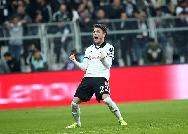 <h2>Adem Ljajic sosyal medyayı salladı! Olay yaratan paylaşım</h2>