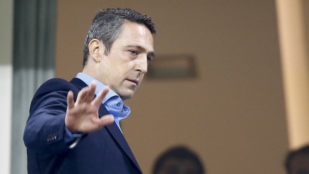 <h2>Ali Koç tribünde </h2>