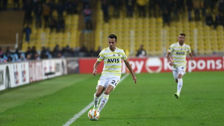 <h2>Alkışlar Barış Alıcı’ya</h2>