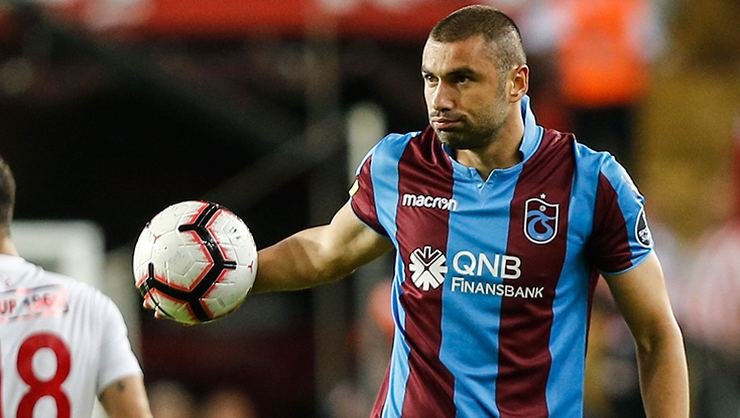 <h2>Beşiktaş’ın forvet adayları Burak Yılmaz ve Okaka</h2>