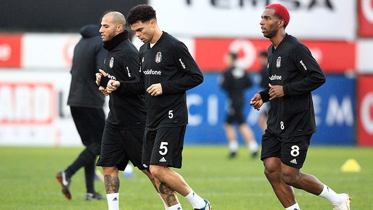 <h2>Beşiktaş’tan 10 milyon euroluk paket! 3 yıldız satılıyor</h2>