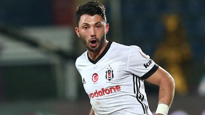 <h2>Caner hala Fenerbahçeli!</h2>
