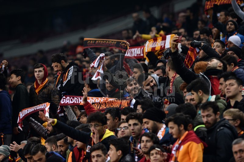 'Canlı yayında Fatih Terim'e mesaj yolladı; 