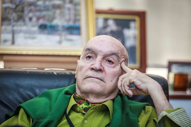 <h2>Canlı yayında flaş sözler; Beşiktaş’ın iskeletini sattı</h2>