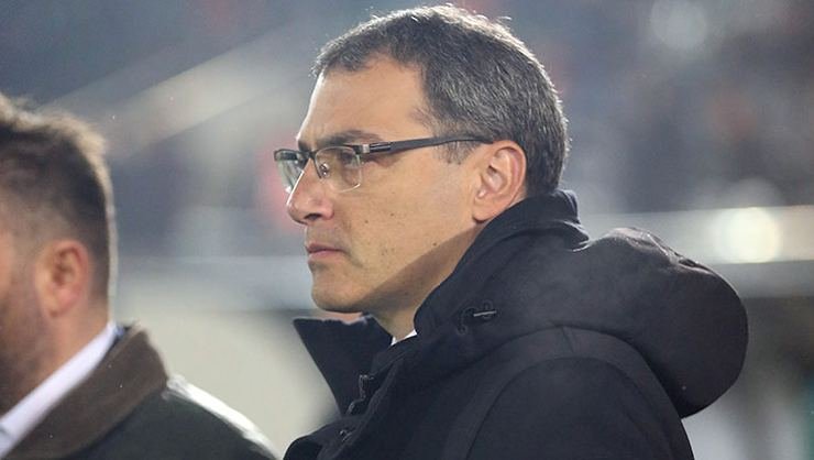 'Damien Comolli'den şok hareket! Dengesini kaybedince...