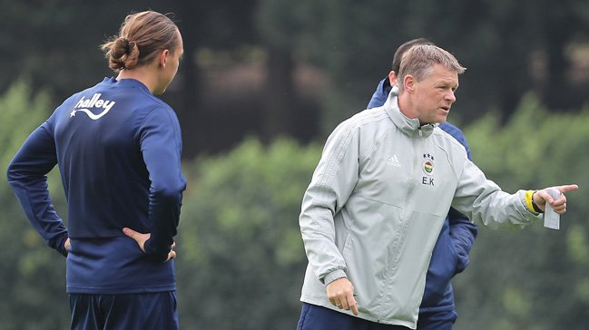 'Erwin Koeman'dan 2 futbolcuya; 