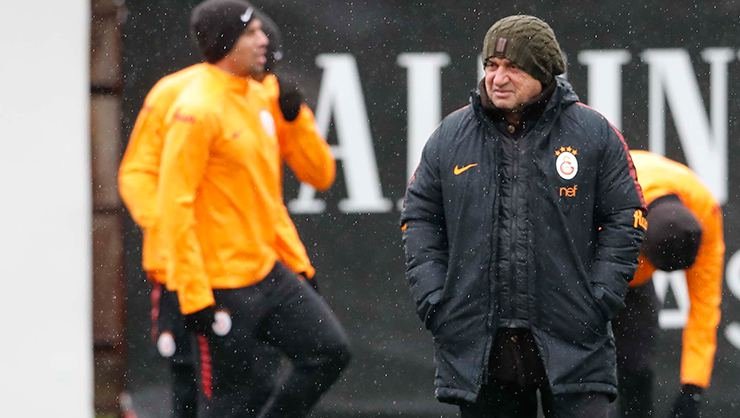 <h2>Fatih Terim’in 11 arayışı!</h2>