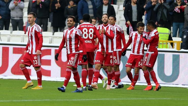 'Fenerbahçe, Sivasspor'dan transferi bitirecek!