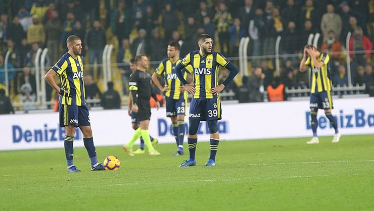 'Fenerbahçe'de dev operasyon! 3 ismin bileti kesildi