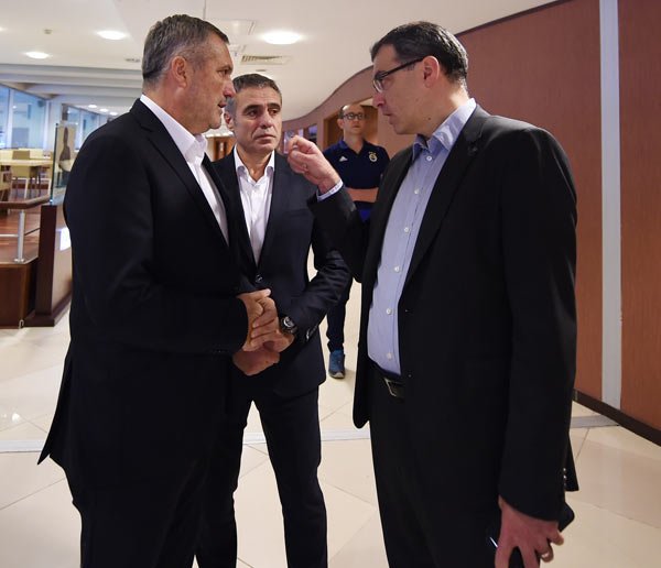 'Fenerbahçe'de Sivas sürprizi! Sağ beke...