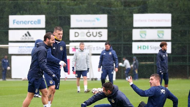 <h2>Fenerbahçe’de yüzler gülüyor</h2>