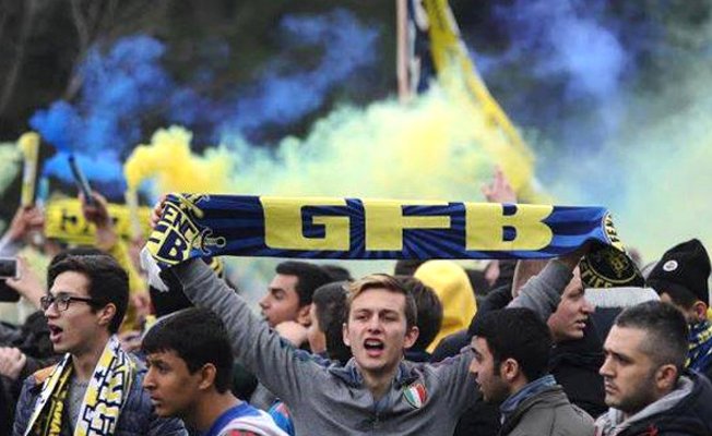 'Fenerbahçeli taraftarlardan futbolculara büyük şok!