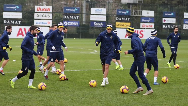 'Fenerbahçeli yıldıza şok! Bir yılda 15 milyondan sıfıra