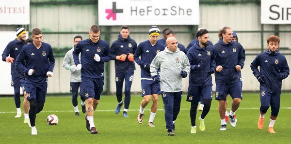 'Fenerbahçe'nin transfer gözdesi veda etti