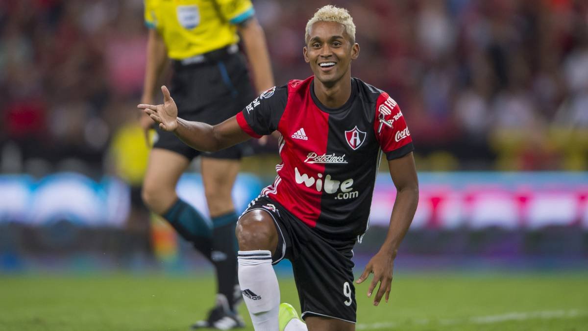 <h2>Fidel Martínez - 2,30 mil. Euro</h2>