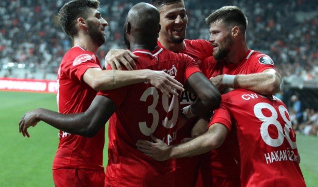 'Fransızlar duyurdu! Galatasaray'ın transferi Süper Lig'den...