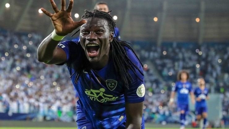 'Galatasaray'a transferde şok! Bafetimbi Gomis...