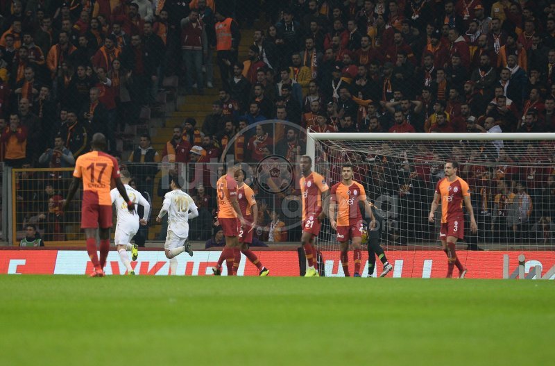 'Garry Rodrigues'i çıldırtan pozisyon! Kendini kaybetti  