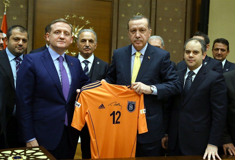 <h2>Göksel Gümüşdağ resmen açıkladı! Galatasaray...</h2>