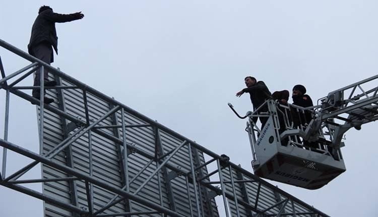 'İntihar etmek için çıktı 