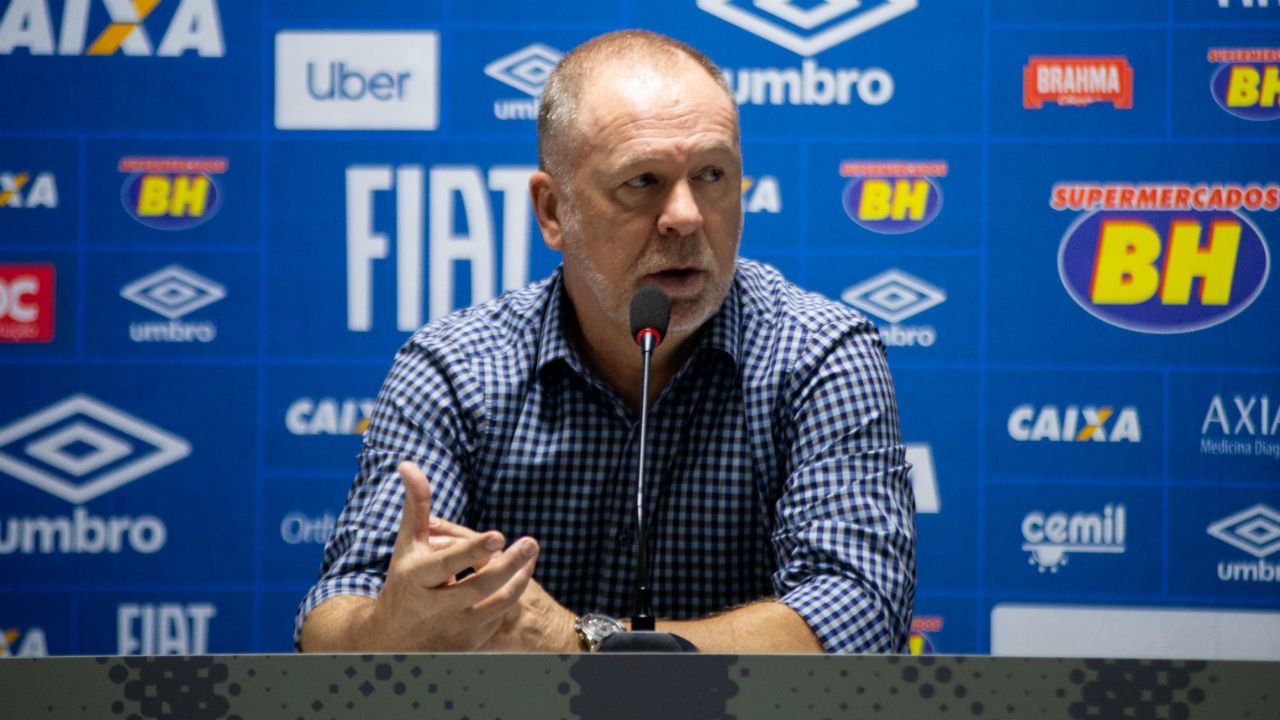 <h2>Mano Menezes - 9 </h2>