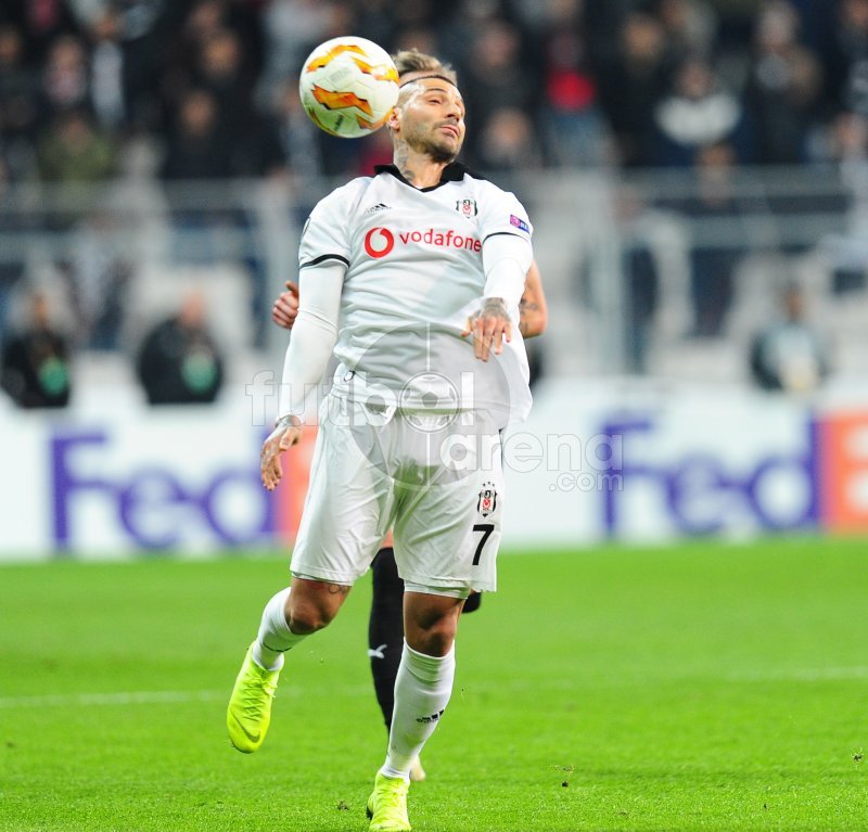 <h2>Quaresma’dan Malmö maçında alkışlanan hareket! Herkesi şaşırttı</h2>