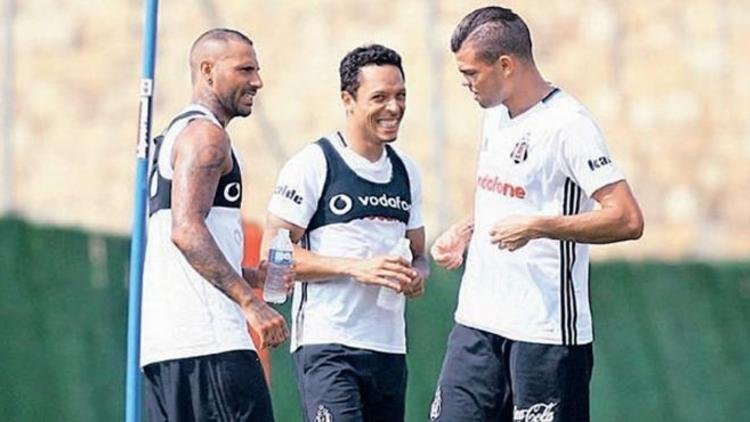 <h2>Quaresma’dan Pepe’ye olay gönderme! Para için...</h2>